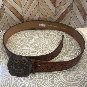 Western‎ Floral Engraved Tooled Leather brass copper patina floral buckle sz 36